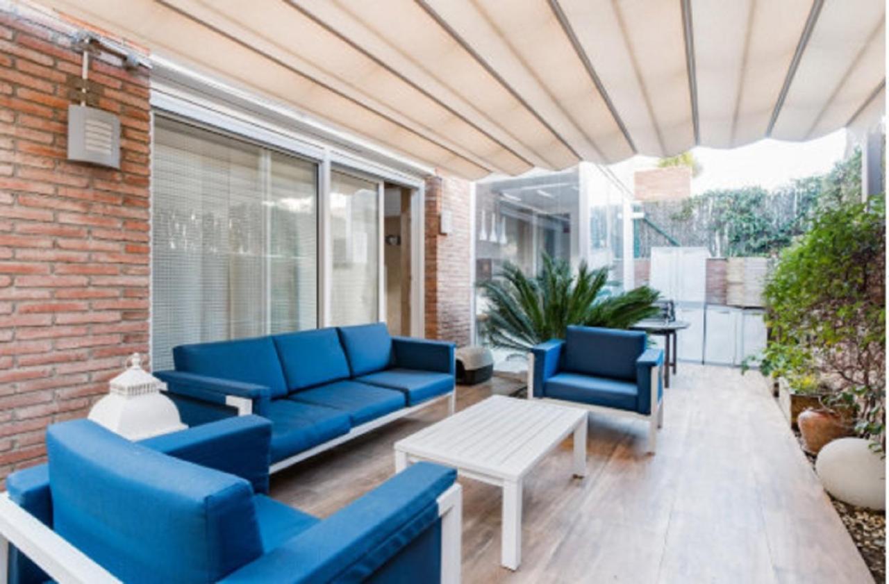 Bonito Duplex Con Piscina En Barcelona&Playa Apartman Tiana Kültér fotó