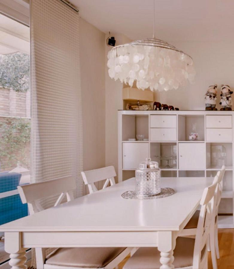 Bonito Duplex Con Piscina En Barcelona&Playa Apartman Tiana Kültér fotó